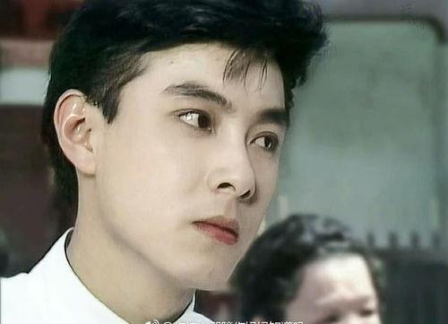 年轻人明星网红,年轻明星网红的崛起与影响力