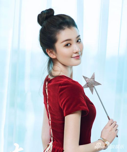 李沁八卦吃瓜爆料图片,揭秘明星背后的真实生活