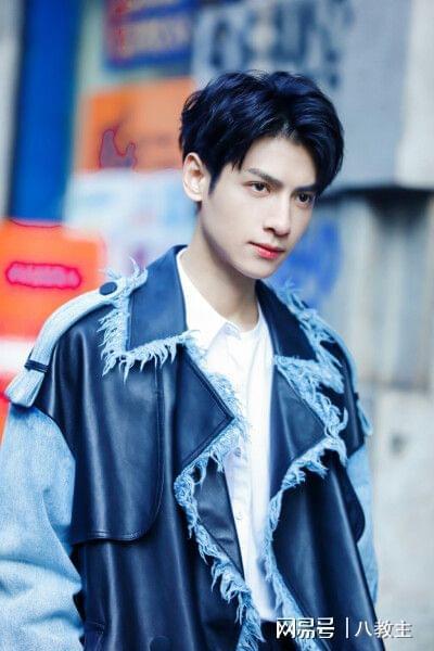 吃瓜爆料张雪迎罗云熙,娱乐圈的甜蜜与争议