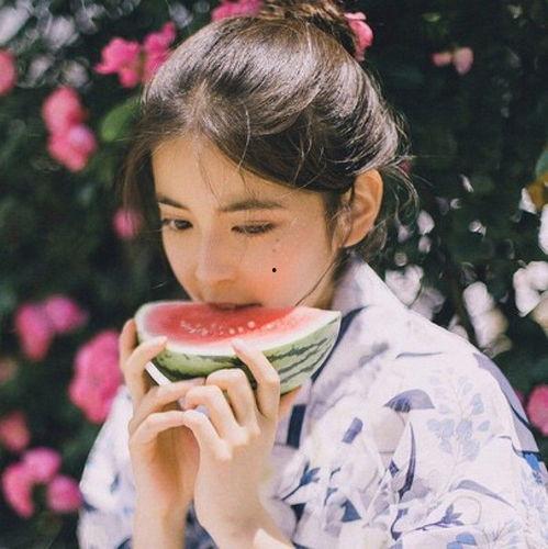 热门吃瓜头像女,热门吃瓜头像女生风采展示