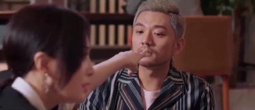 直播娱乐圈八卦吃瓜,直播吃瓜，揭秘明星幕后故事