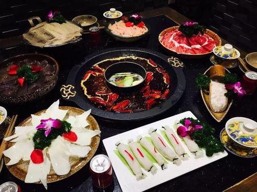 成都明星网红店火锅,麻辣鲜香，人气爆棚的美食传奇