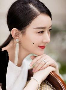 吃瓜君爆料赵丽颖周也,吃瓜君曝两人幕后情谊