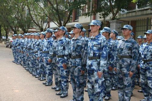 今日吃瓜军训视频播放,视频播放量爆表，网友热议不断
